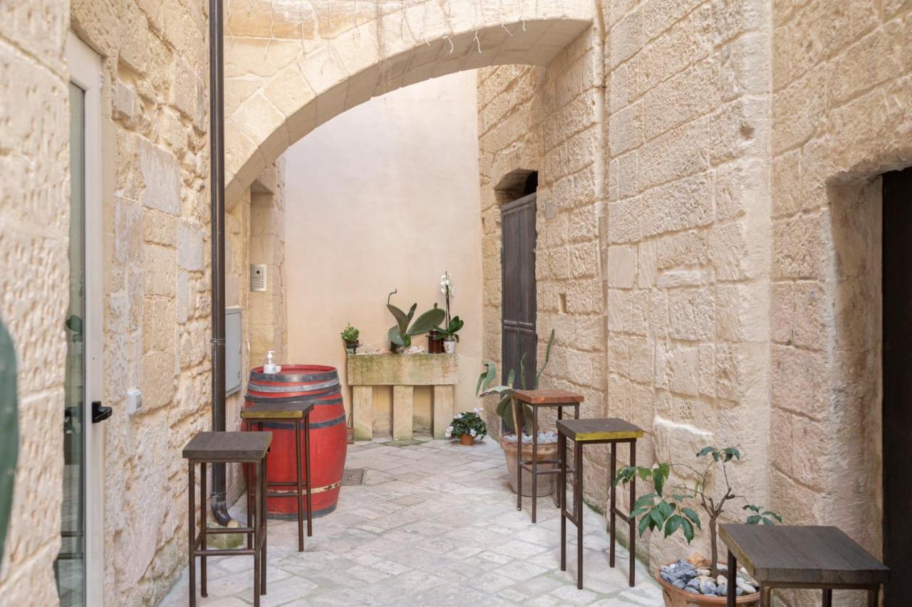 Casa Mamma Elvira Bed & Breakfast Lecce Exterior photo