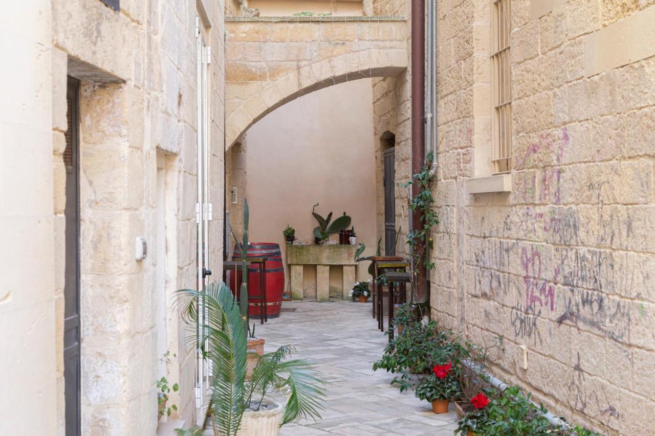 Casa Mamma Elvira Bed & Breakfast Lecce Exterior photo
