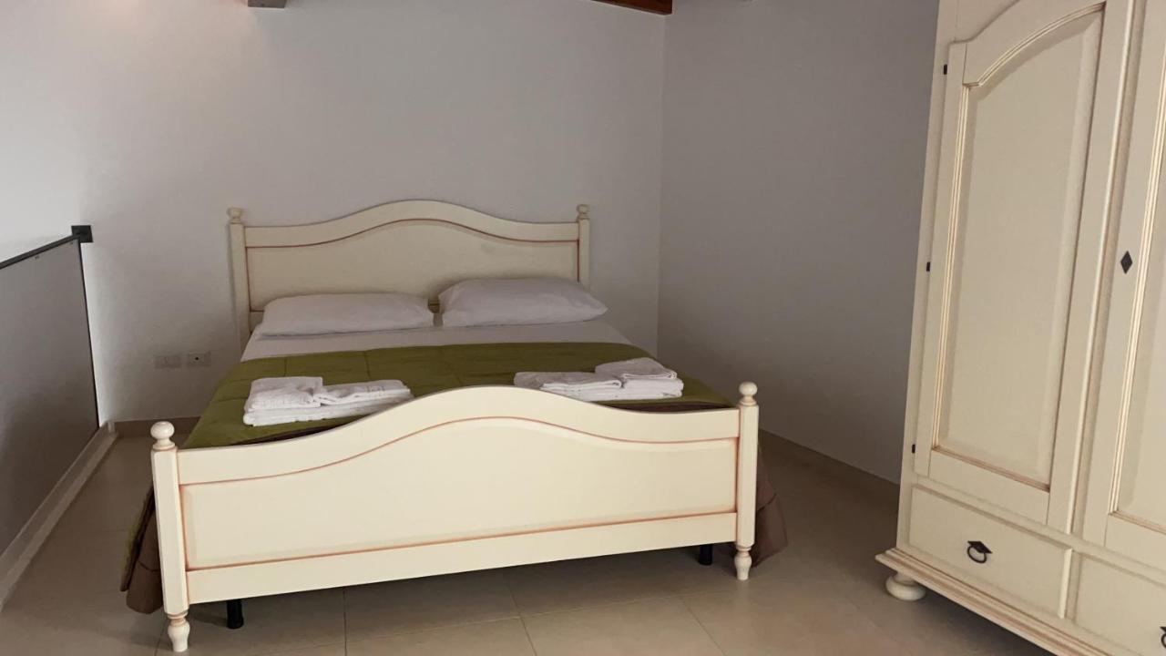 Casa Mamma Elvira Bed & Breakfast Lecce Exterior photo